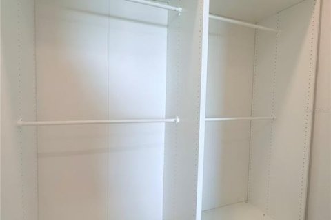 Купить кондоминиум в Киссимми, Флорида 9 комнат, 215.25м2, № 1918453 - фото 30