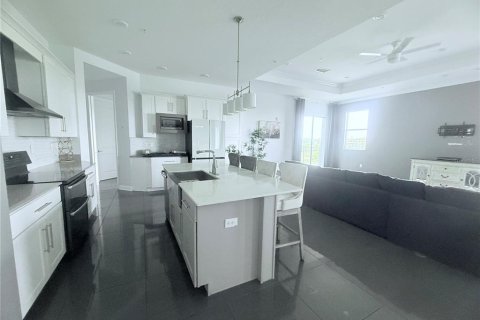 Купить кондоминиум в Киссимми, Флорида 9 комнат, 215.25м2, № 1918453 - фото 10