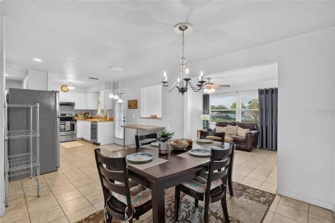 House in Beverly Hills, Florida 2 bedrooms, 132.29 sq.m. № 2230580 - photo 25