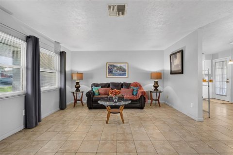 House in Beverly Hills, Florida 2 bedrooms, 132.29 sq.m. № 2230580 - photo 20