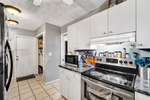 Villa ou maison à vendre à Hollywood, Floride: 3 chambres, 150.41 m2 № 2042197 - photo 22