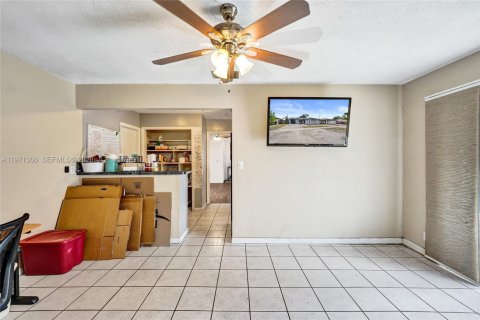 Villa ou maison à vendre à Hollywood, Floride: 3 chambres, 150.41 m2 № 2042197 - photo 29