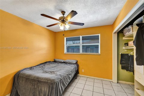 Villa ou maison à vendre à Hollywood, Floride: 3 chambres, 150.41 m2 № 2042197 - photo 14