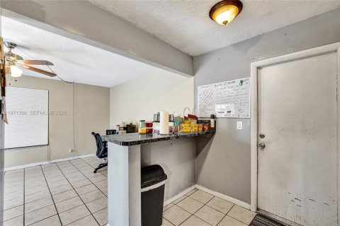 Villa ou maison à vendre à Hollywood, Floride: 3 chambres, 150.41 m2 № 2042197 - photo 25