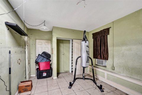 Villa ou maison à vendre à Hollywood, Floride: 3 chambres, 150.41 m2 № 2042197 - photo 27