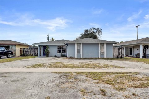 Villa ou maison à Hollywood, Floride 3 chambres, 150.41 m2 № 2042197