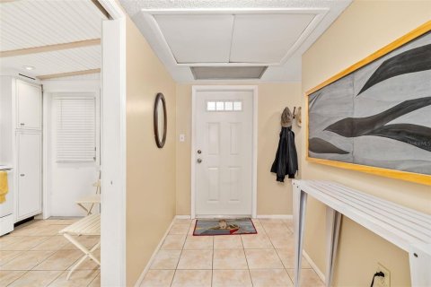 Condo in Sarasota, Florida, 1 bedroom  № 2148734 - photo 10