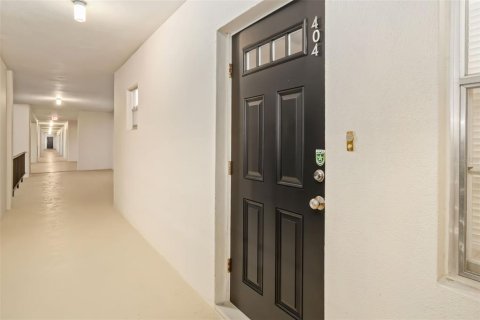 Condo in Sarasota, Florida, 1 bedroom  № 2148734 - photo 9