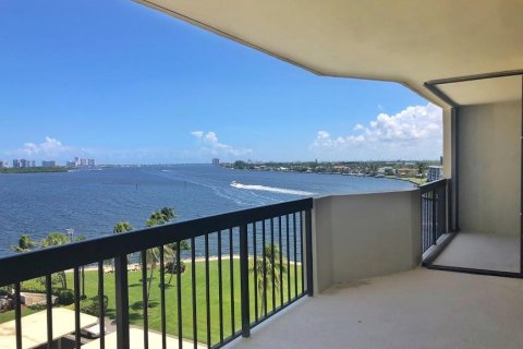 Copropriété à vendre à North Palm Beach, Floride: 2 chambres, 159.33 m2 № 2243003 - photo 9