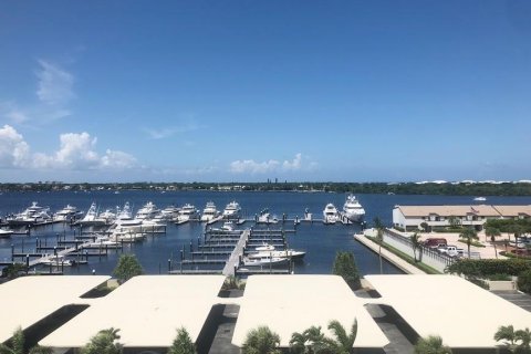 Copropriété à vendre à North Palm Beach, Floride: 2 chambres, 159.33 m2 № 2243003 - photo 17