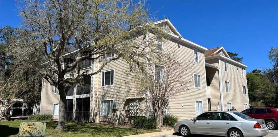 Condominio en Gainesville, Florida, 4 dormitorios № 1732355
