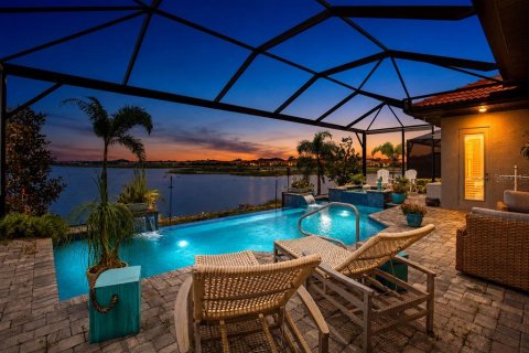 House in Nokomis, Florida 3 bedrooms, 258.18 sq.m. № 2266377 - photo 2