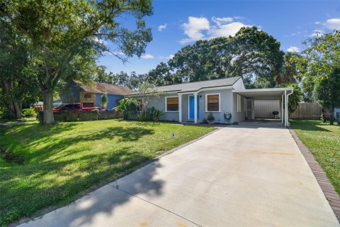 House in Tampa, Florida 3 bedrooms, 80.27 sq.m. № 1776984 - photo 3
