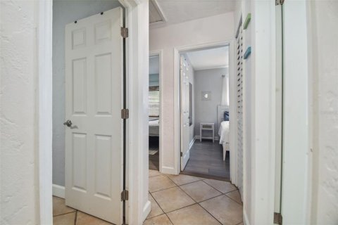 House in Tampa, Florida 3 bedrooms, 80.27 sq.m. № 1776984 - photo 19