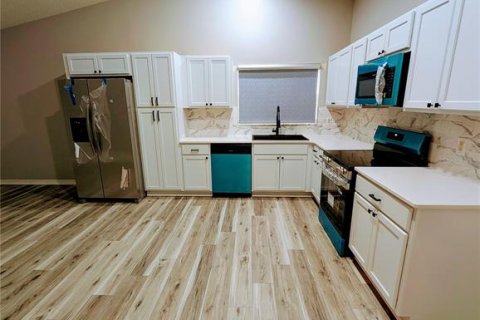 House in Orlando, Florida 3 bedrooms, 142.98 sq.m. № 1908118 - photo 4