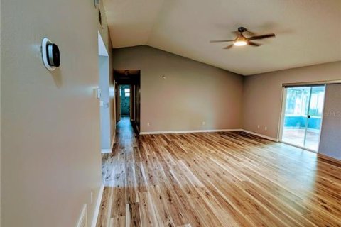 House in Orlando, Florida 3 bedrooms, 142.98 sq.m. № 1908118 - photo 5