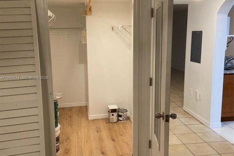 Condominio en alquiler en Homestead, Florida, 2 dormitorios, 76.37 m2 № 2030172 - foto 4