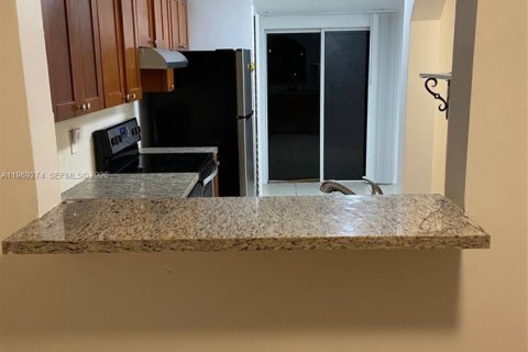 Condominio en alquiler en Homestead, Florida, 2 dormitorios, 76.37 m2 № 2030172 - foto 8