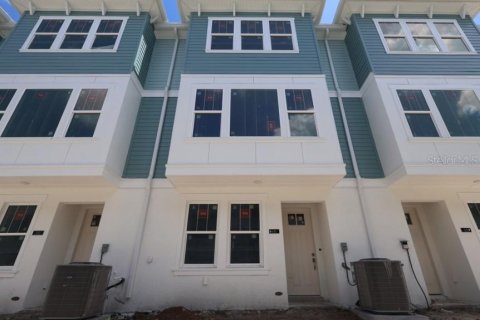 Touwnhouse à vendre à Saint Petersburg, Floride: 3 chambres, 181.35 m2 № 2285507 - photo 2