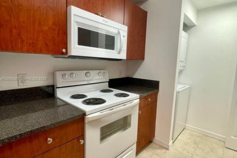 Appartement à louer à Miami, Floride: 1 chambre, 58.06 m2 № 2357911 - photo 11
