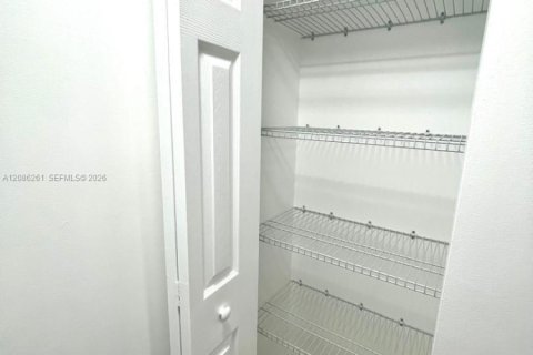 Appartement à louer à Miami, Floride: 1 chambre, 58.06 m2 № 2357911 - photo 3