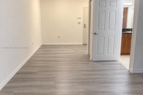 Appartement à louer à Miami, Floride: 1 chambre, 58.06 m2 № 2357911 - photo 12