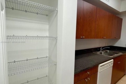 Appartement à louer à Miami, Floride: 1 chambre, 58.06 m2 № 2357911 - photo 7