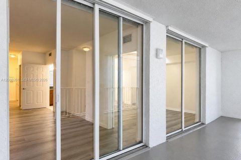 Appartement à louer à Miami, Floride: 1 chambre, 58.06 m2 № 2357911 - photo 13