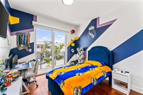 Townhouse in Doral, Florida 3 bedrooms, 168.71 sq.m. № 2005644 - photo 28