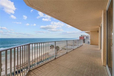 Copropriété à vendre à Daytona Beach Shores, Floride: 3 chambres, 205.78 m2 № 1678084 - photo 11