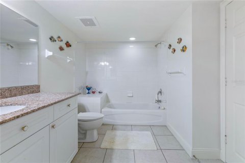 Copropriété à vendre à Daytona Beach Shores, Floride: 3 chambres, 205.78 m2 № 1678084 - photo 26