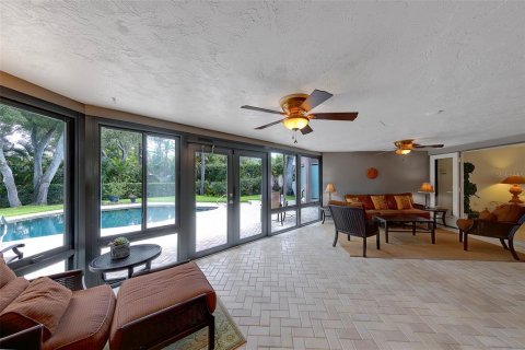 House in Clearwater, Florida 4 bedrooms, 329.62 sq.m. № 2147557 - photo 16