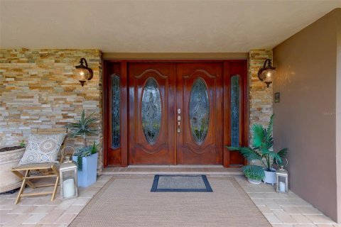 House in Clearwater, Florida 4 bedrooms, 329.62 sq.m. № 2147557 - photo 5