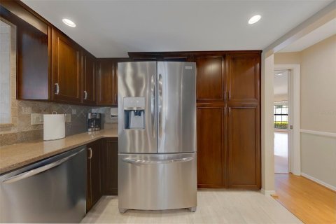 House in Clearwater, Florida 4 bedrooms, 329.62 sq.m. № 2147557 - photo 25
