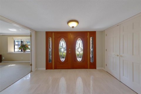 House in Clearwater, Florida 4 bedrooms, 329.62 sq.m. № 2147557 - photo 9