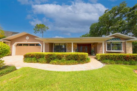 House in Clearwater, Florida 4 bedrooms, 329.62 sq.m. № 2147557 - photo 2