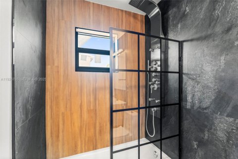 Купить виллу или дом в Майами, Флорида 3 спальни, 108.7м2, № 1986092 - фото 27