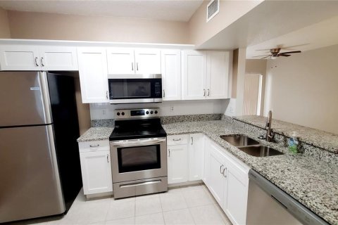 Condo in Riverview, Florida, 3 bedrooms  № 1803874 - photo 3