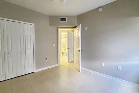 Condo in Riverview, Florida, 3 bedrooms  № 1803874 - photo 12