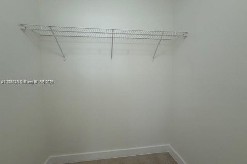 Casa en venta en West Park, Florida, 3 dormitorios, 105.91 m2 № 1982459 - foto 4