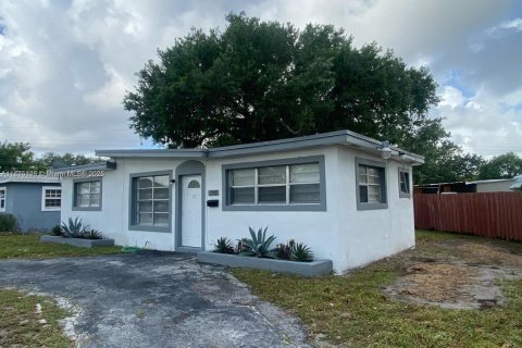 Casa en venta en West Park, Florida, 3 dormitorios, 105.91 m2 № 1982459 - foto 10