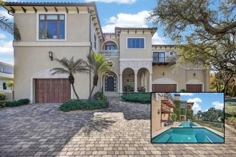 House in Palm Coast, Florida 5 bedrooms, 606.09 sq.m. № 2099442