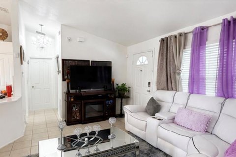 Casa en venta en Ocala, Florida, 3 dormitorios, 126.35 m2 № 2234459 - foto 4