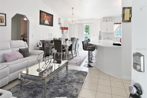 Casa en venta en Ocala, Florida, 3 dormitorios, 126.35 m2 № 2234459 - foto 3