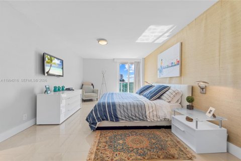 Condo in Sunny Isles Beach, Florida, 2 bedrooms  № 2055861 - photo 4