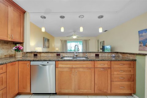 House in Sarasota, Florida 2 bedrooms, 145.86 sq.m. № 1822408 - photo 10