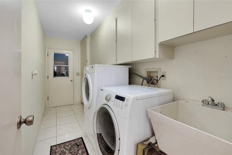 House in Sarasota, Florida 2 bedrooms, 145.86 sq.m. № 1822408 - photo 25