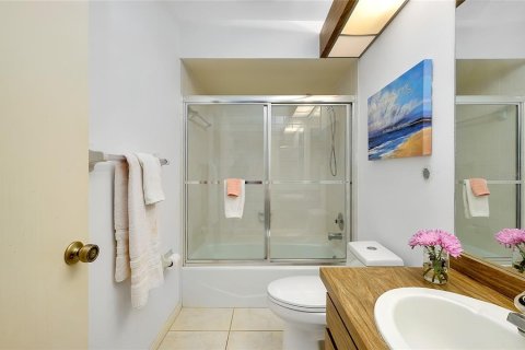House in Sarasota, Florida 2 bedrooms, 145.86 sq.m. № 1822408 - photo 24