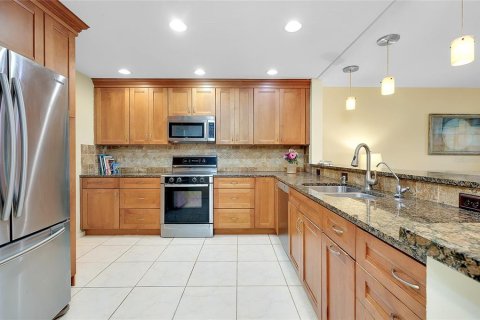 House in Sarasota, Florida 2 bedrooms, 145.86 sq.m. № 1822408 - photo 8