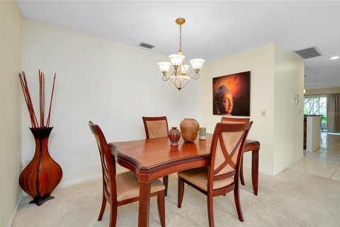 House in Sarasota, Florida 2 bedrooms, 145.86 sq.m. № 1822408 - photo 6
